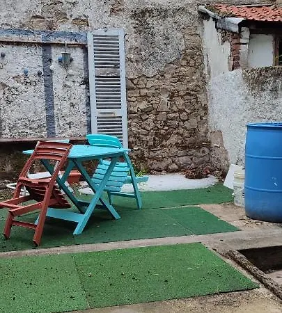 Дом отдыха Maison De Village Au Coeur Des Combrailles