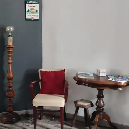 Дом отдыха Maison De Village Au Coeur Des Combrailles *